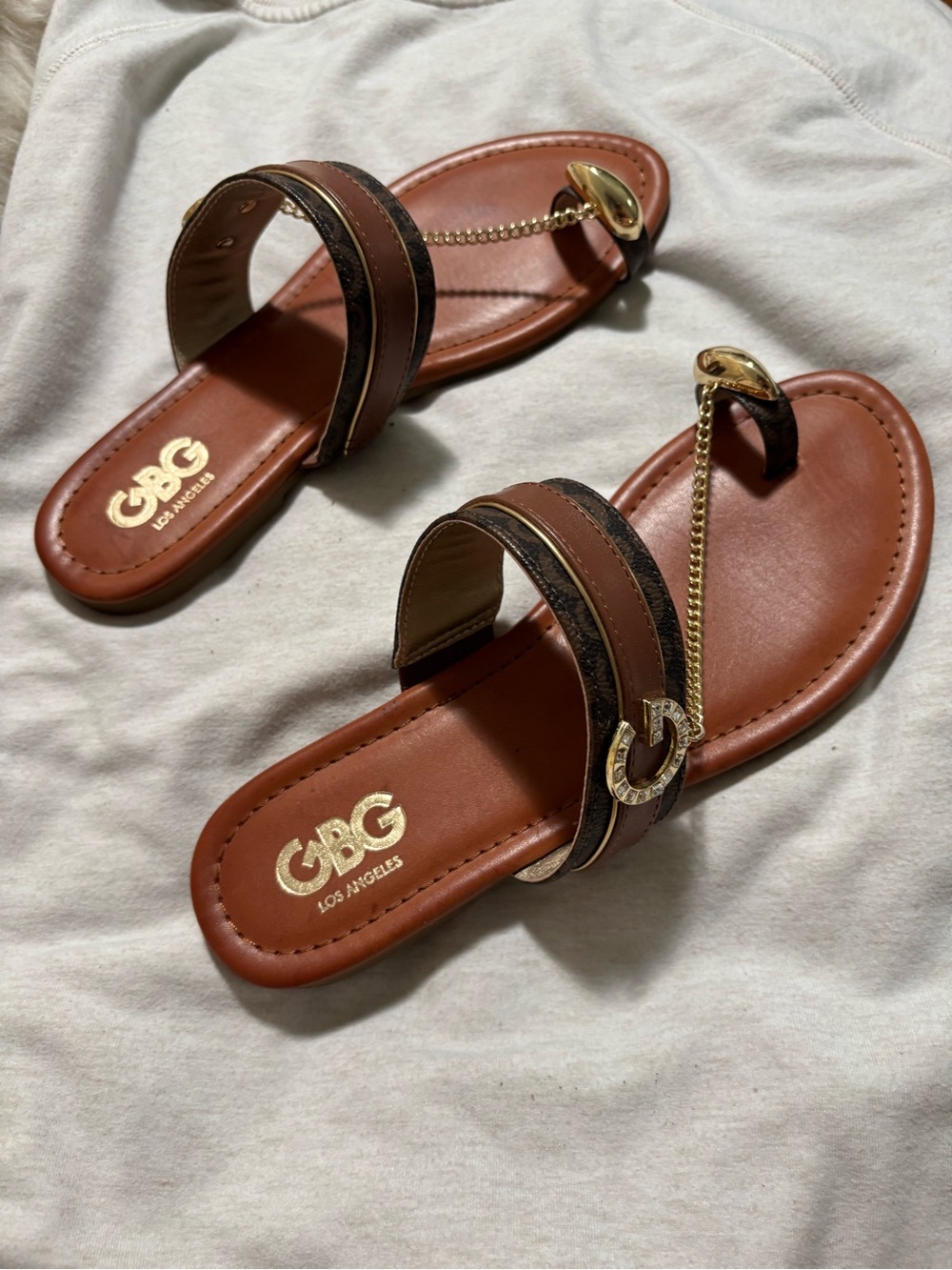 GBG Los Angeles Brown and Gold Leather Chain Toe-Post Sandals